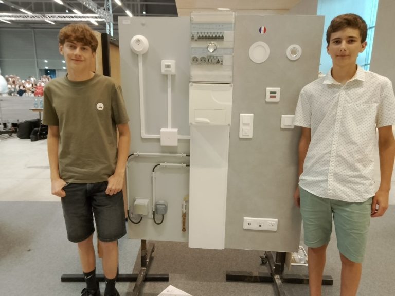 evan et marius médaillés d'or elec 2025 min